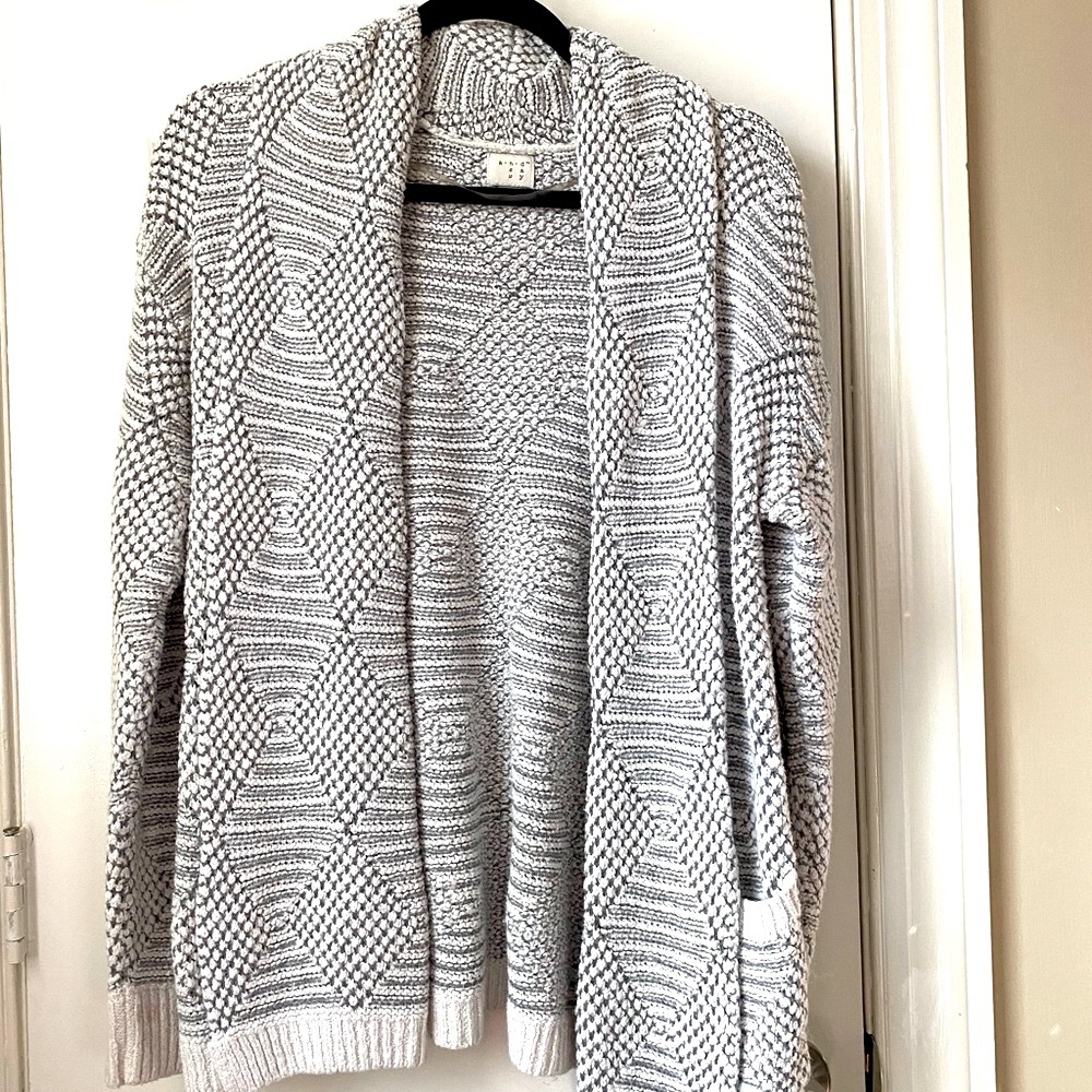 Diamond Pattern Cardigan/Sweater
